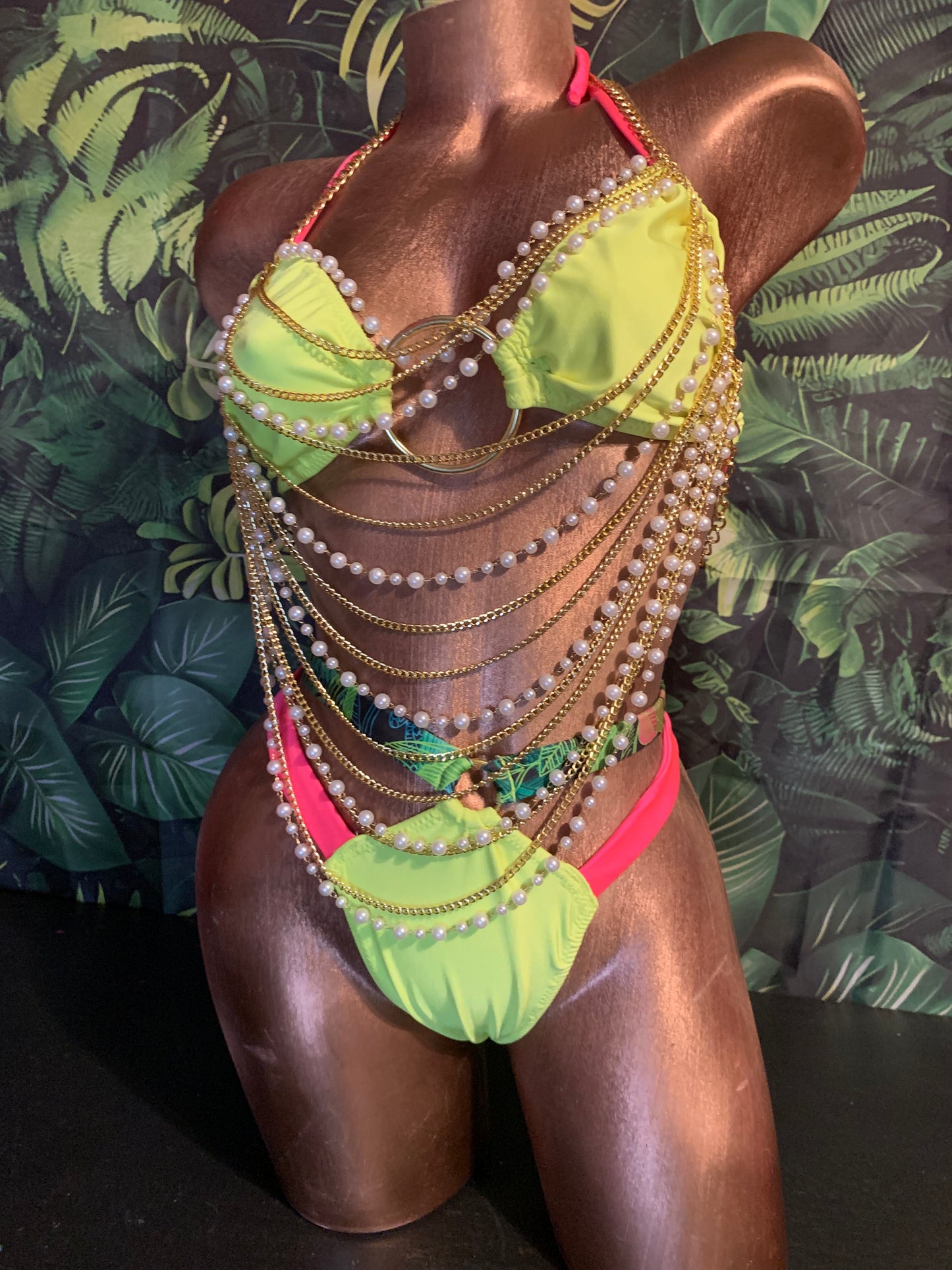 Neon Chain Paradise Runway Set